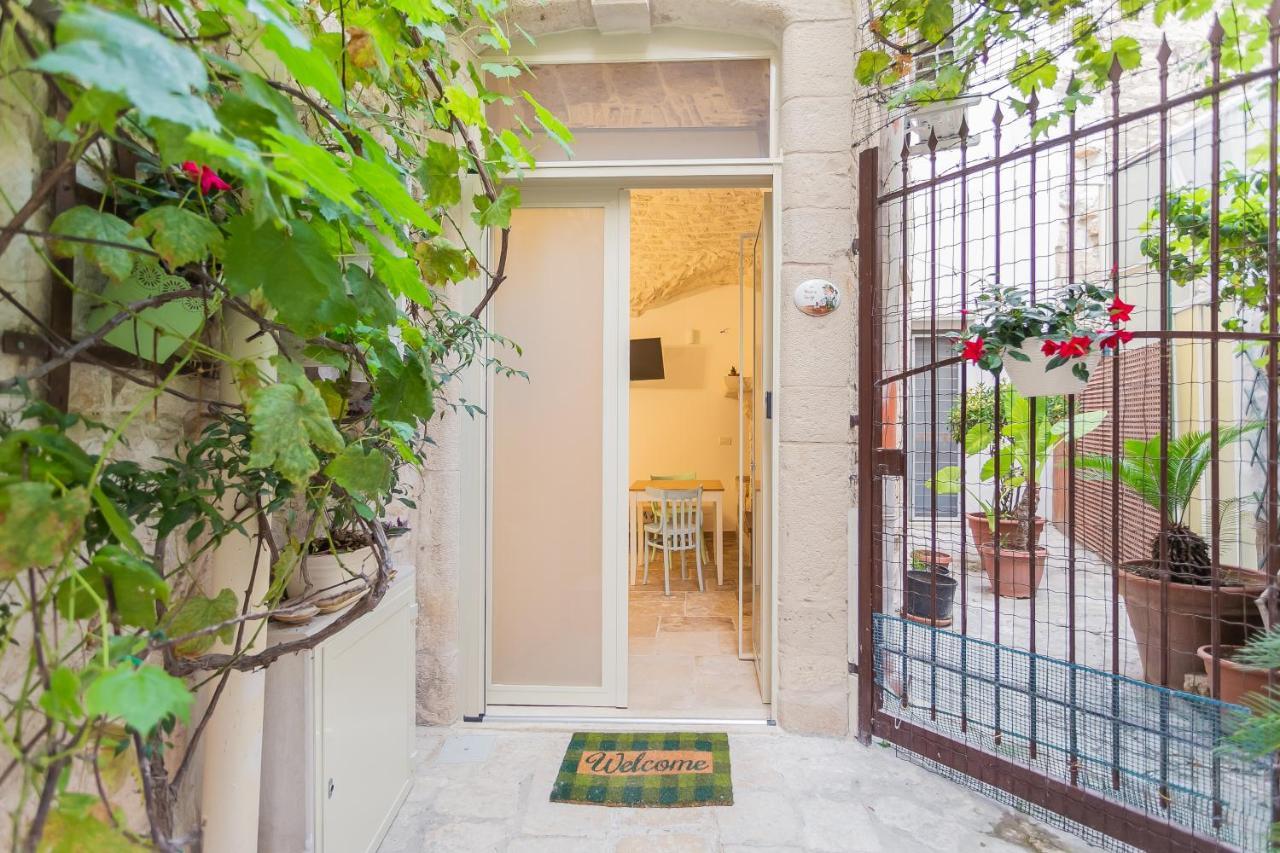 Suite Da Nonno Luigi 100 Metri Dal Mare Giovinazzo Exterior foto